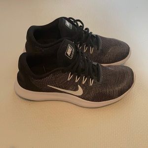 Women’s Nike flex rn 2018 - size 7.5 - Almost new